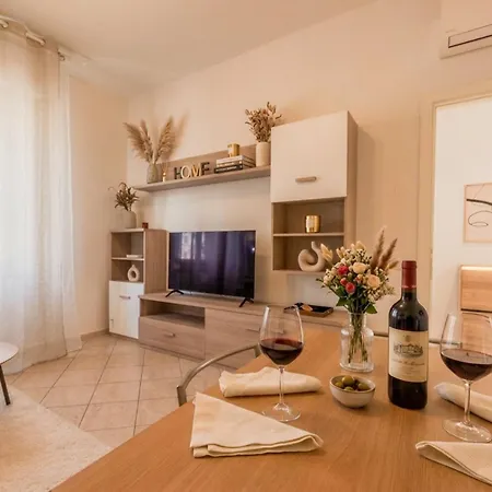 Apartment Deluxe Flat Gvaro